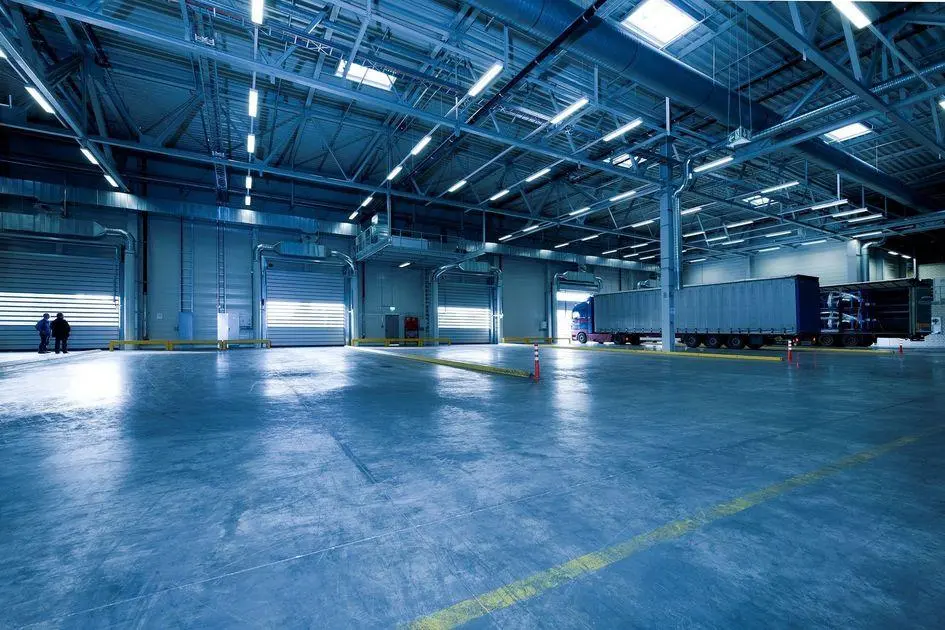 Cortando Custos com Aço para Ferramentas de Alta Performance